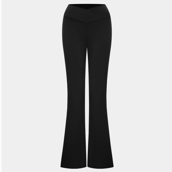 Halara Crossover Flared Leggings - Picture 1 of 4